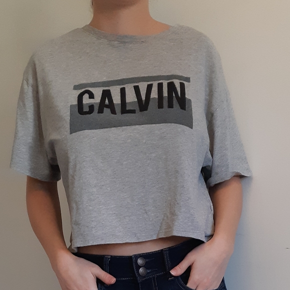 Gray Calvin Klein T shirt - Picture 4 of 8